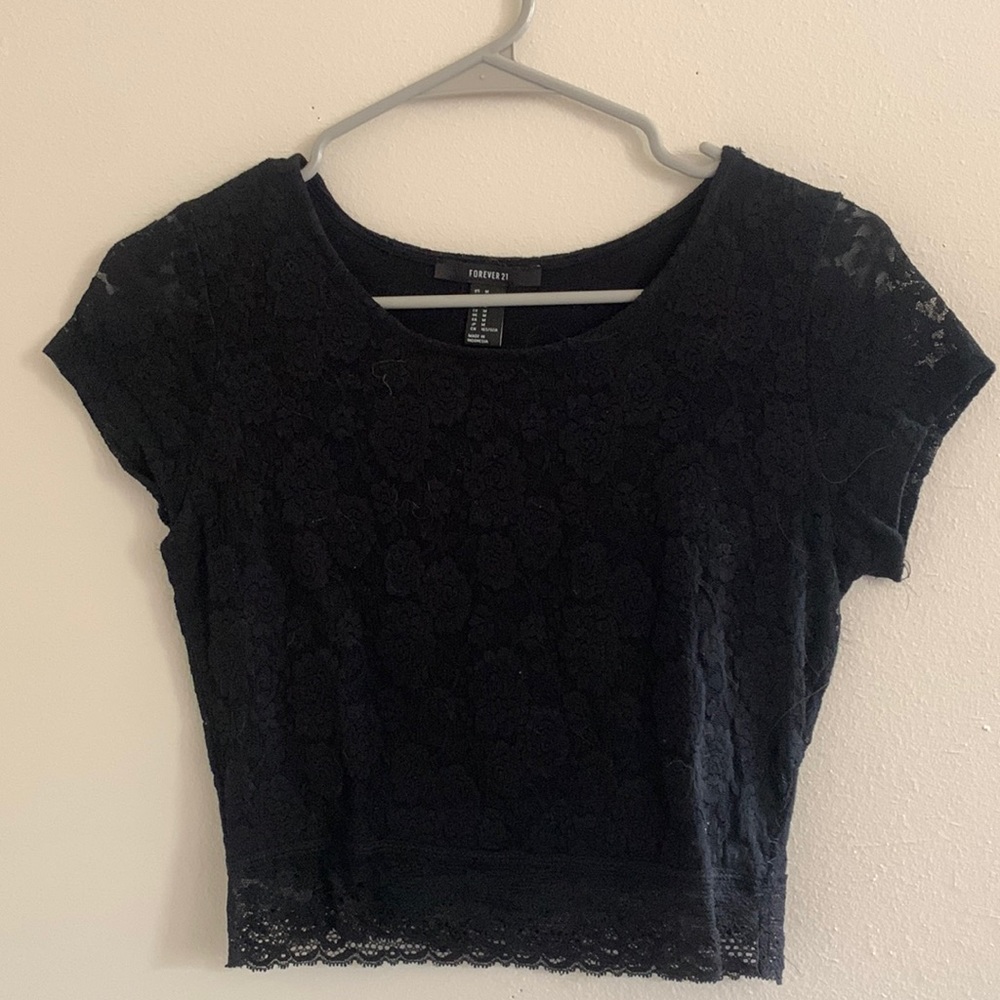 Forever 21 size M black lace crop top